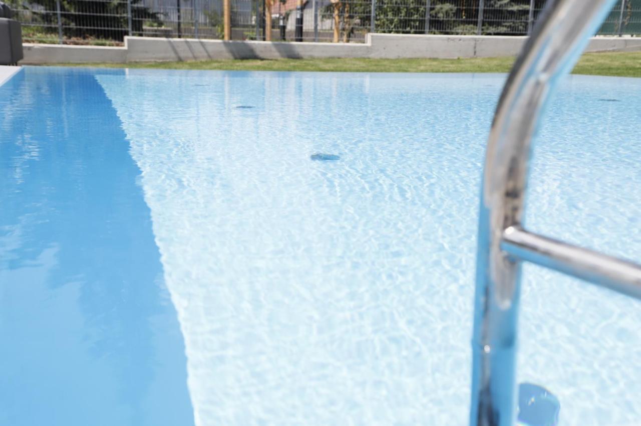 Maureen Lovely 2 Bedroom Unit With Community Pool Wina Bagian luar foto